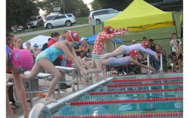 Franklin Amateur Swim Team members leave the starting block for the Girls 9-10 50-Yard Breaststroke at the Macon County Rec Park June 18. From left are Saylor Holbrooks, Emry Keener, Joy Moses, Alexa Diaz Altamirano and Emma Brabson. (Press photo/Will Woolever)
