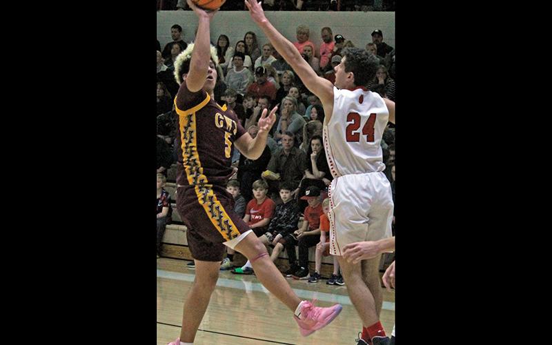 Andy Scheidler sports@thefranklinpress.com Doug Plemmons feels good about where Franklin’s boys basketball team sits heading into conference play.  That might not come as a huge surprise, however, based on the Panthers’ 10-1 record and what they’ve achieved so far this season.  “I know our conference will bring a lot of challenges,” said Plemmons, who’s in his 19th year coaching the Panthers. “We started off young. We had to learn how to play together. We had a lot of first-time varsity players. We’re basic