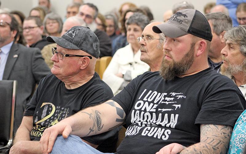 Jake Browning reporter@thefranklinpress.com Some county residents are impatiently waiting for a decision on whether or not Macon County will become a Second Amendment Sanctuary. More than 400 local governments in 20 states have adopted resolutions to become Second Amendment sanctuaries, resolving to protect gun owners’ rights regardless of laws passed by state and federal governments. The concept has gained popularity in 2020 following the rise of a sweeping gun control agenda in Virginia’s new state legisl