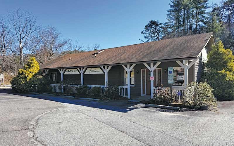 Press photo/Mia Overton - The owner of this property in Heritage Hollow is requesting that it be rezoned from C-1 commercial to C-2 so that she can open a medical clinic there.
