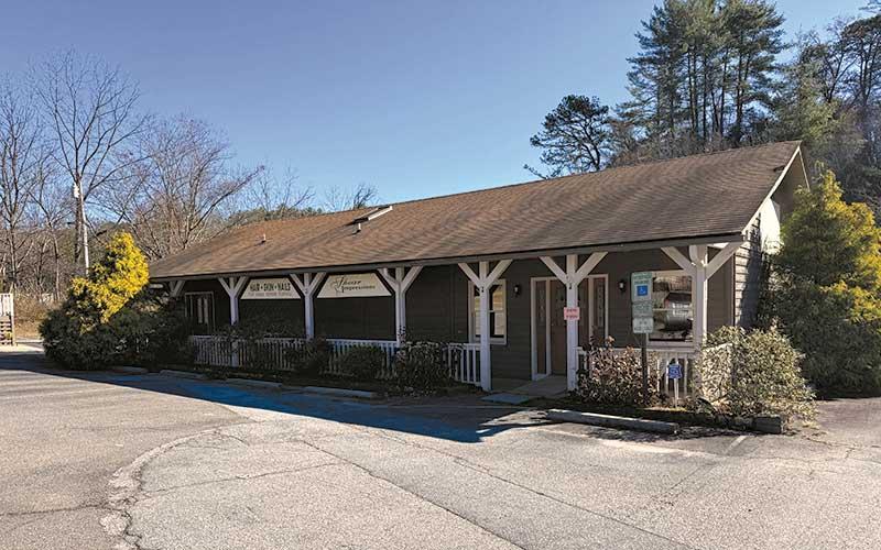 Press file photo - This building in Heritage Hollow (on the Frogtown Lane side) has been approved for the owner to establish a primary care clinic.