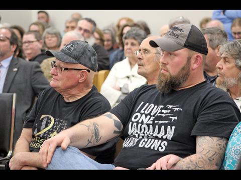 Jake Browning reporter@thefranklinpress.com Some county residents are impatiently waiting for a decision on whether or not Macon County will become a Second Amendment Sanctuary. More than 400 local governments in 20 states have adopted resolutions to become Second Amendment sanctuaries, resolving to protect gun owners’ rights regardless of laws passed by state and federal governments. The concept has gained popularity in 2020 following the rise of a sweeping gun control agenda in Virginia’s new state legisl