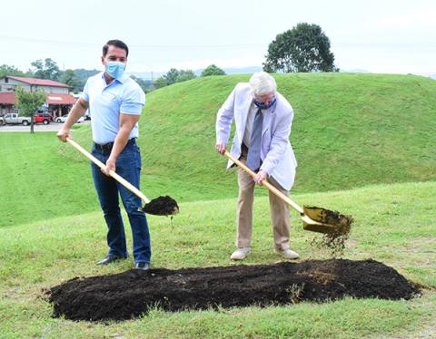 Press photo/Linda Mathias ECBI chief Richard Sneed, left, and Franklin mayor Bob Scott man the shovels at the ceremonial groundbreaking.