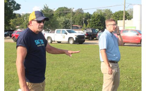 Press photo/Jake Browning SK828 organizer Tim Shaw and Franklin Town Planner Justin Setser speaking at the Town Council’s meeting at the Whitmire property on Monday night.