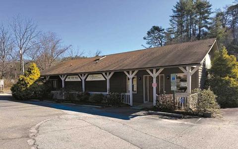 Press file photo - This building in Heritage Hollow (on the Frogtown Lane side) has been approved for the owner to establish a primary care clinic.