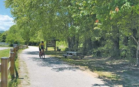 Press photo/Mia Overton - “It’s pretty phenomenal what our town has,” said Lisa Leatherman, Duke Energy district manager, about the Little Tennessee River Greenway at the May 4 Town Council meeting.