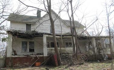 Photo/Town of Franklin - The Franklin Town Council voted Oct. 2 to approve an ordinance that directs the Town Planning Department to begin the process to have the house at 981 East Main Street demolished.
